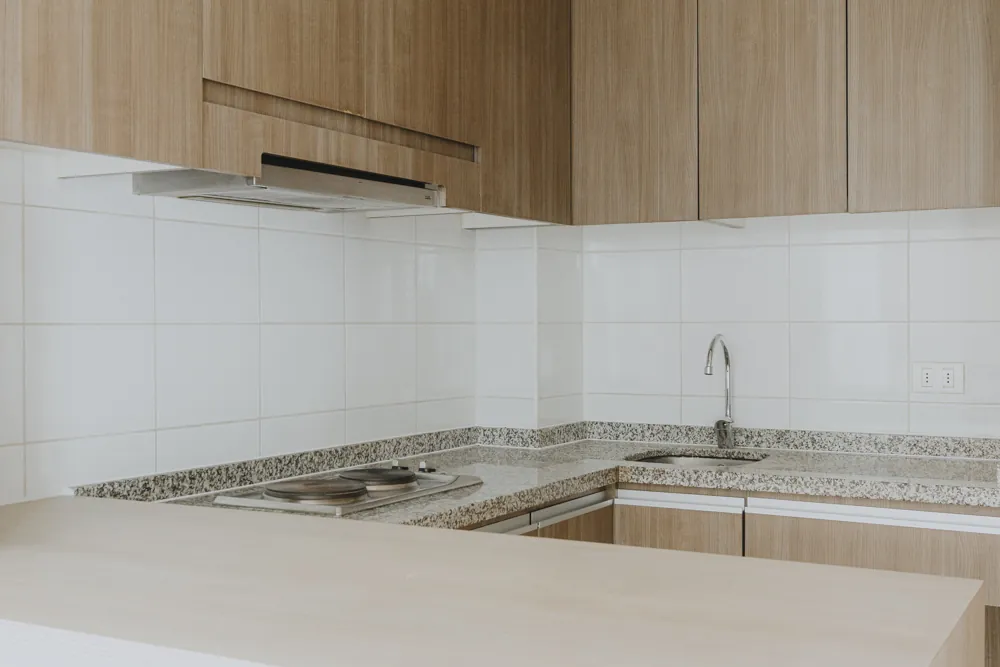 Cocina, otra vista, departamento Arturo Prat 324