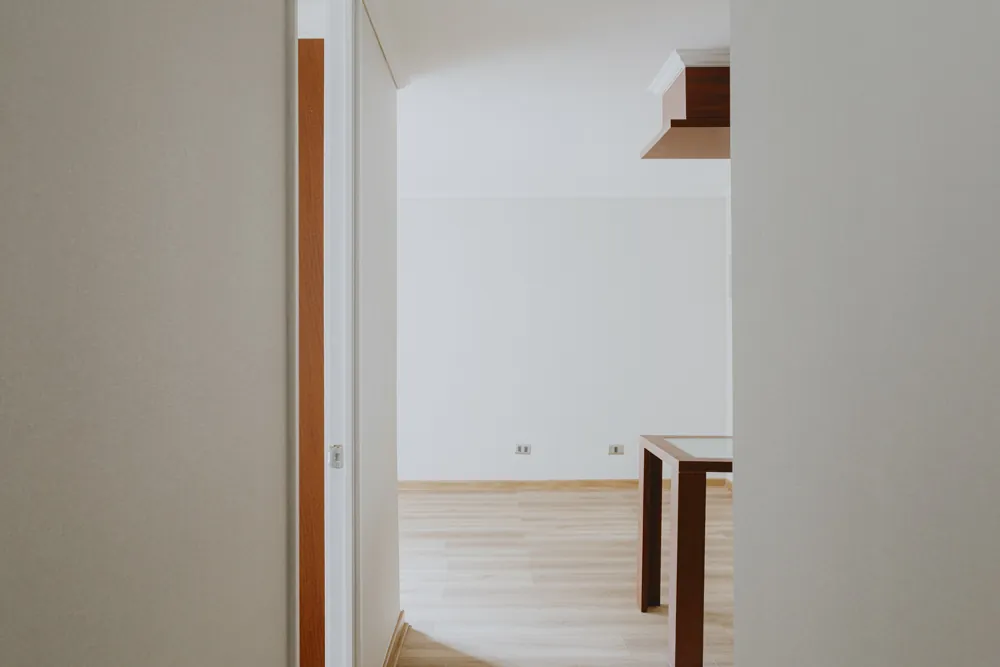 Acceso al dormitorio, departamento Av. Vicuña Mackenna 881