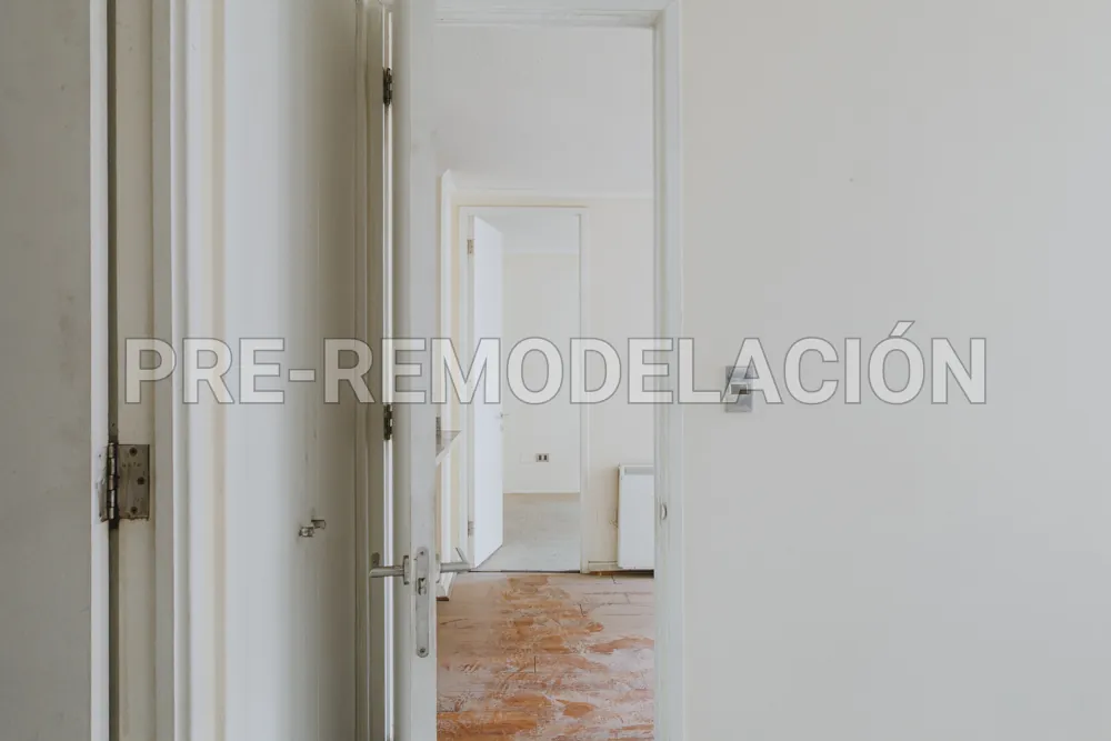 Acceso al dormitorio, departamento Bandera 898