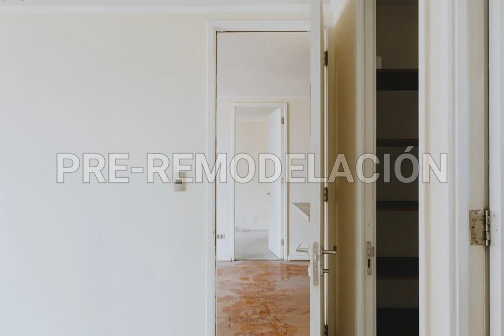 Puerta del dormitorio, departamento Bandera 898