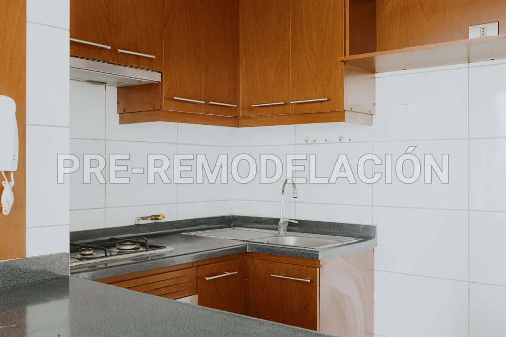 Cocina con lavaplatos y encimera, departamento Coquimbo 1331