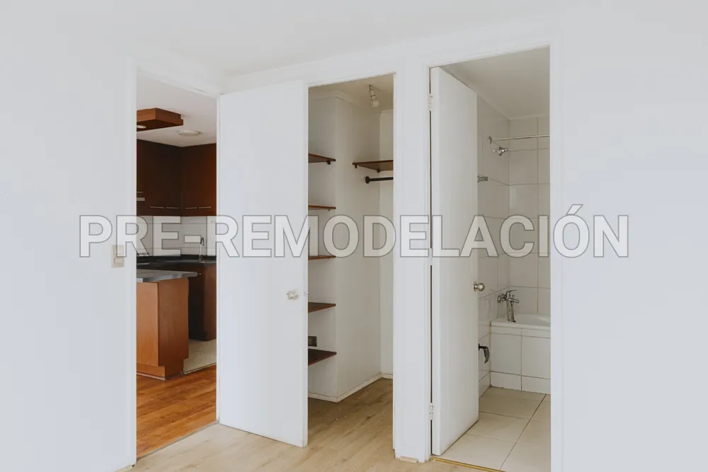 Pasillo, clóset y baño, departamento Coquimbo 1331