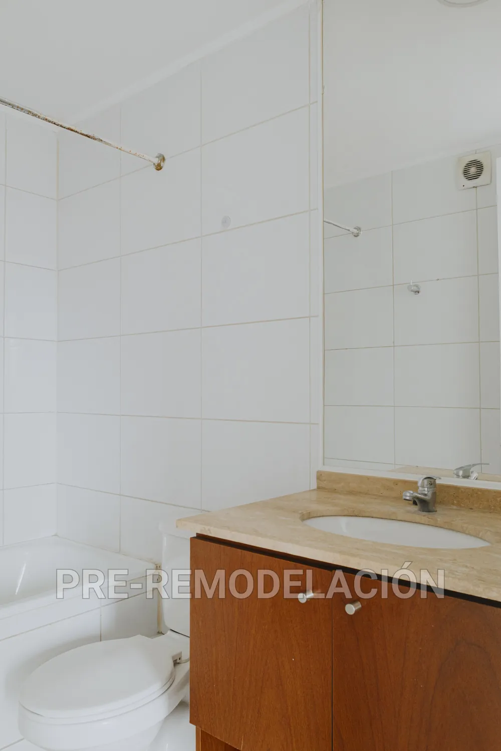 Baño con lavamanos, departamento Coquimbo 1331