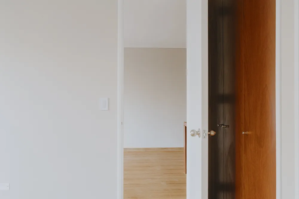 Pasillo hacia el dormitorio, departamento Eleuterio Ramírez 1024