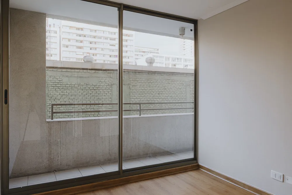 Dormitorio con salida a la terraza, departamento Eleuterio Ramírez 1024