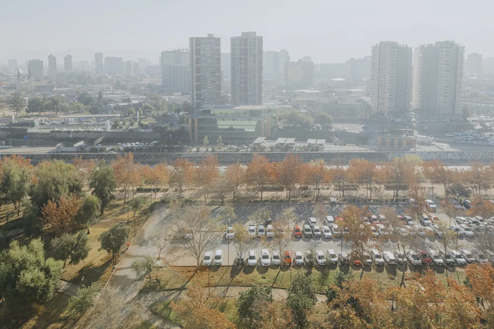 Vista al parque desde el piso 19, departamento Mapocho 1450