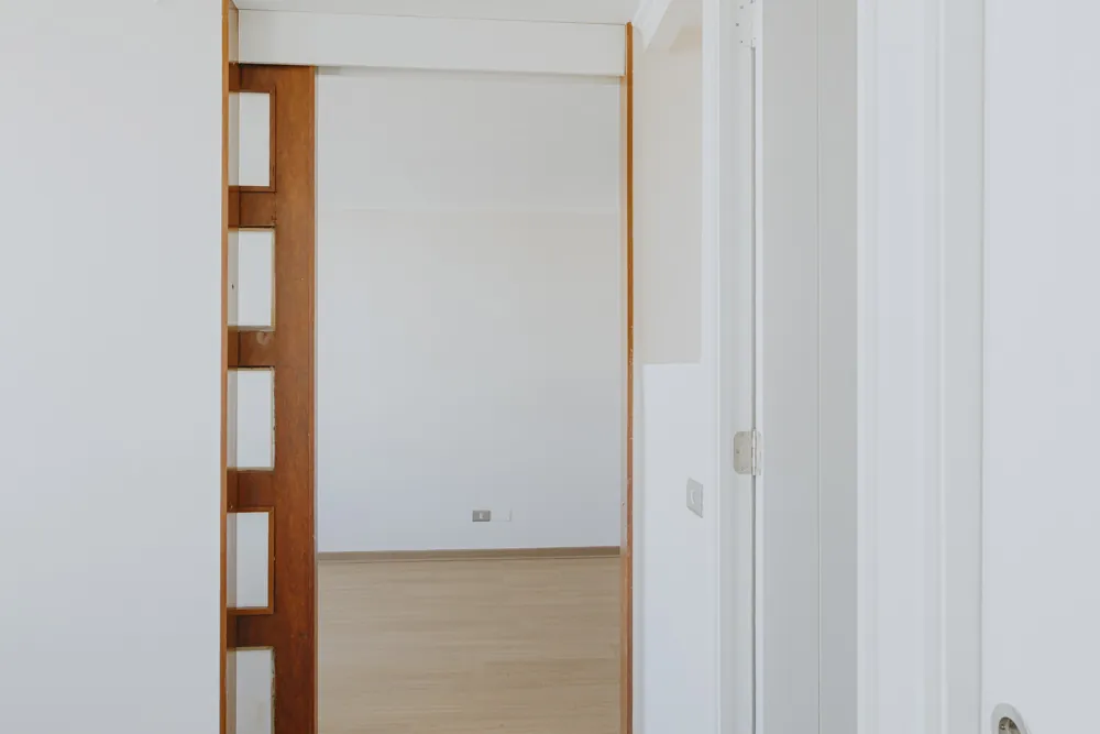 Acceso al dormitorio, departamento Morandé 580