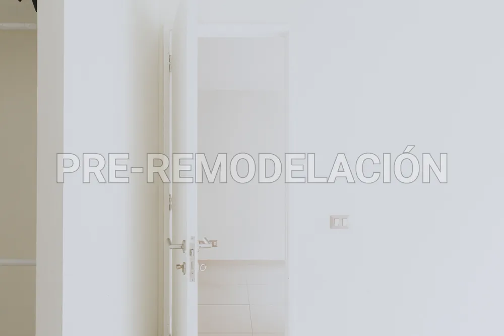 Puerta del dormitorio, departamento Morandé 626