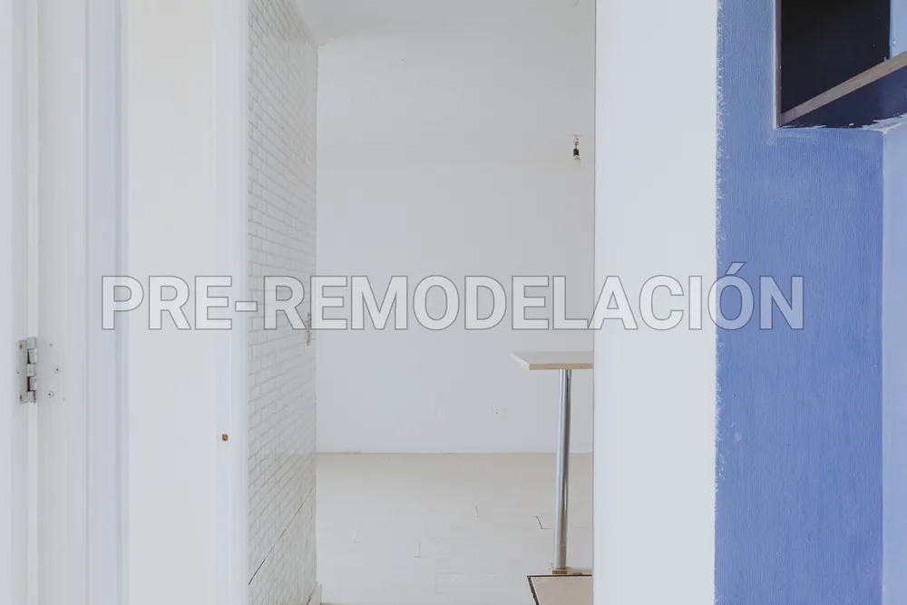 Pasillo hacia los dormitorios, departamento Nataniel Cox 599