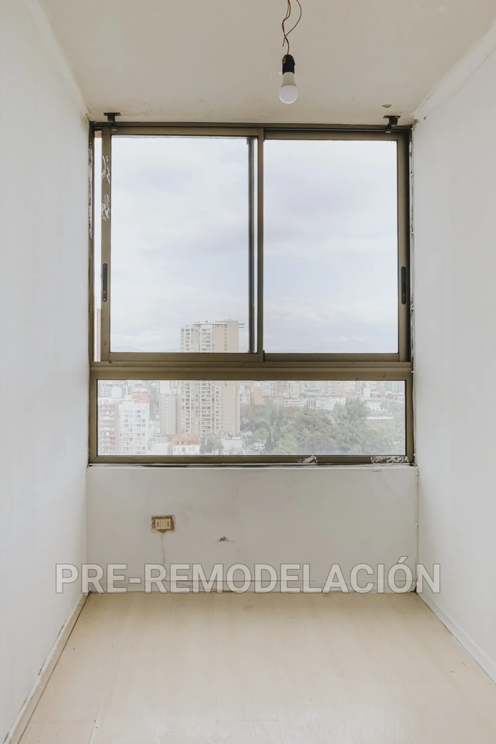 Dormitorio con ventana, departamento Nataniel Cox 599