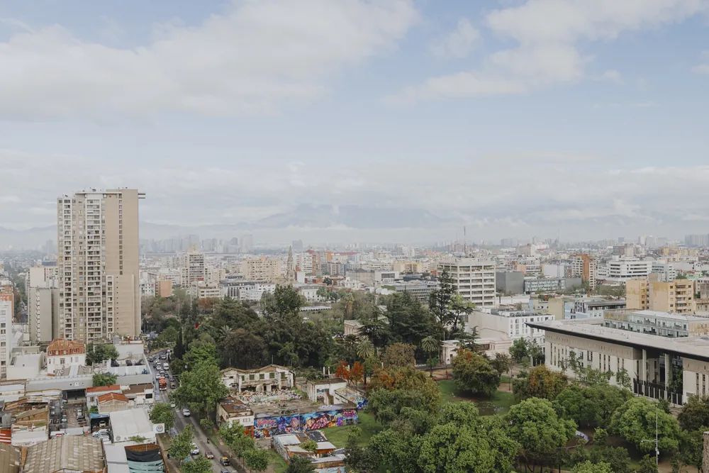 Vista panorámica de la ciudad y la cordillera, departamento Nataniel Cox 599