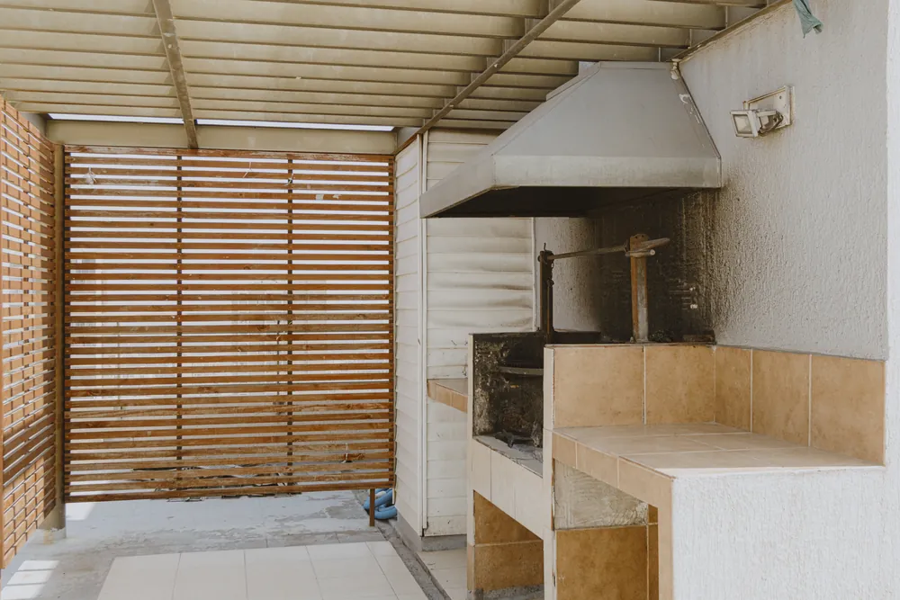 Quincho con parrillas, departamento Nataniel Cox 599