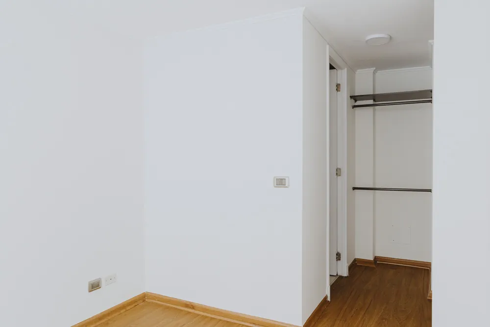 Segundo dormitorio y clóset, departamento San Ignacio 633