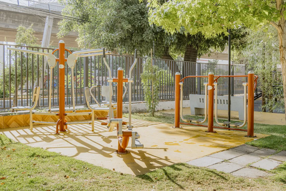 Máquinas de ejercicio al aire libre, departamento Vicuña Mackenna 2585