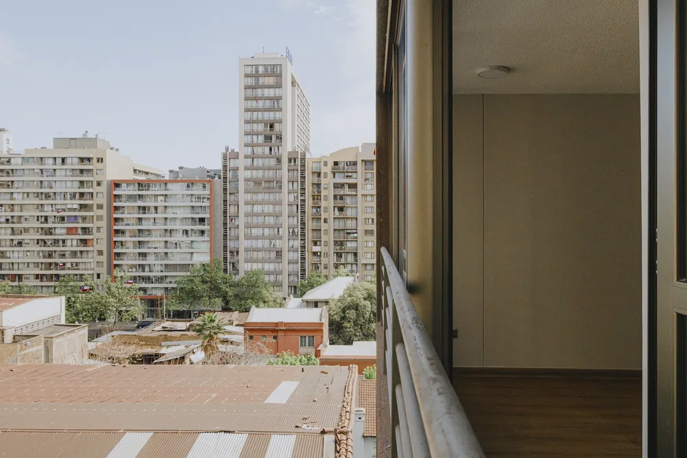 Vista a la ciudad desde el piso 8, departamento Vicuña Mackenna 563